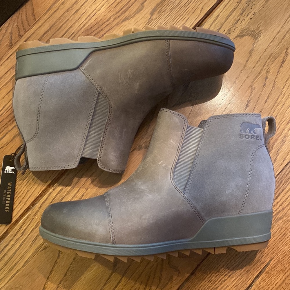NWT Sorel Evie pull on lug sole waterproof bootie in quarry (gray/grey)